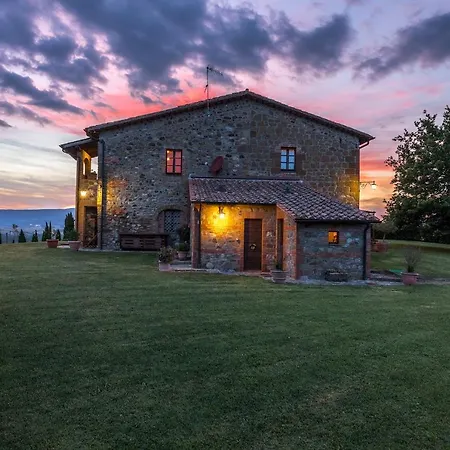 Villa Casale Del Viaggiatore 10, Emma *